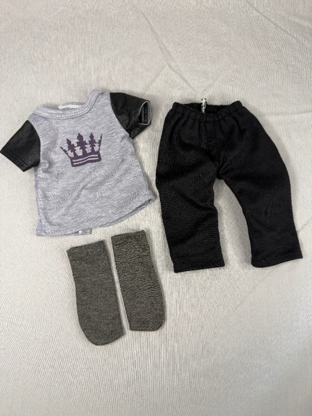 Outfit for 18” Doll – Crown Comfy set w/ Socks
